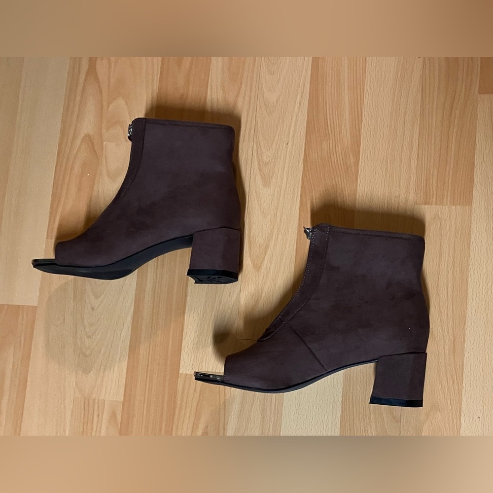 Bellini Chocolate Vegan Suede w/ Metallic Accents - Open Toe Ankle Boots/Size 7 - Picture 5 of 8